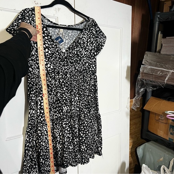 Jessica Simpson Pullover Floral Dress Black and White Pleated Wrap Size XL NWT - Picture 3 of 7